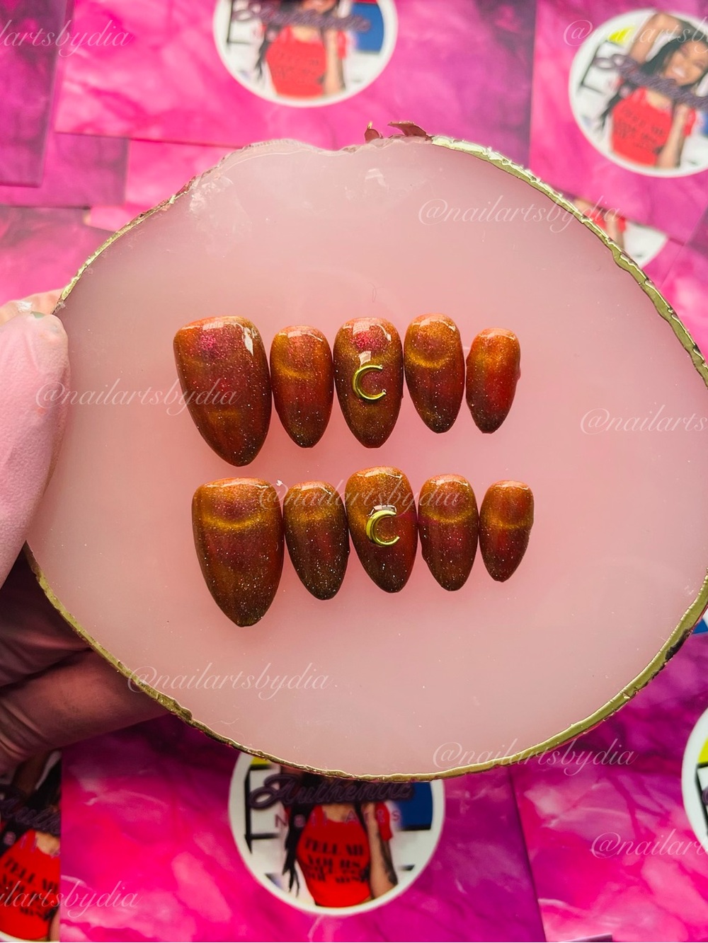 Almond shaped cateye gel acrylic Press-On Nail Set